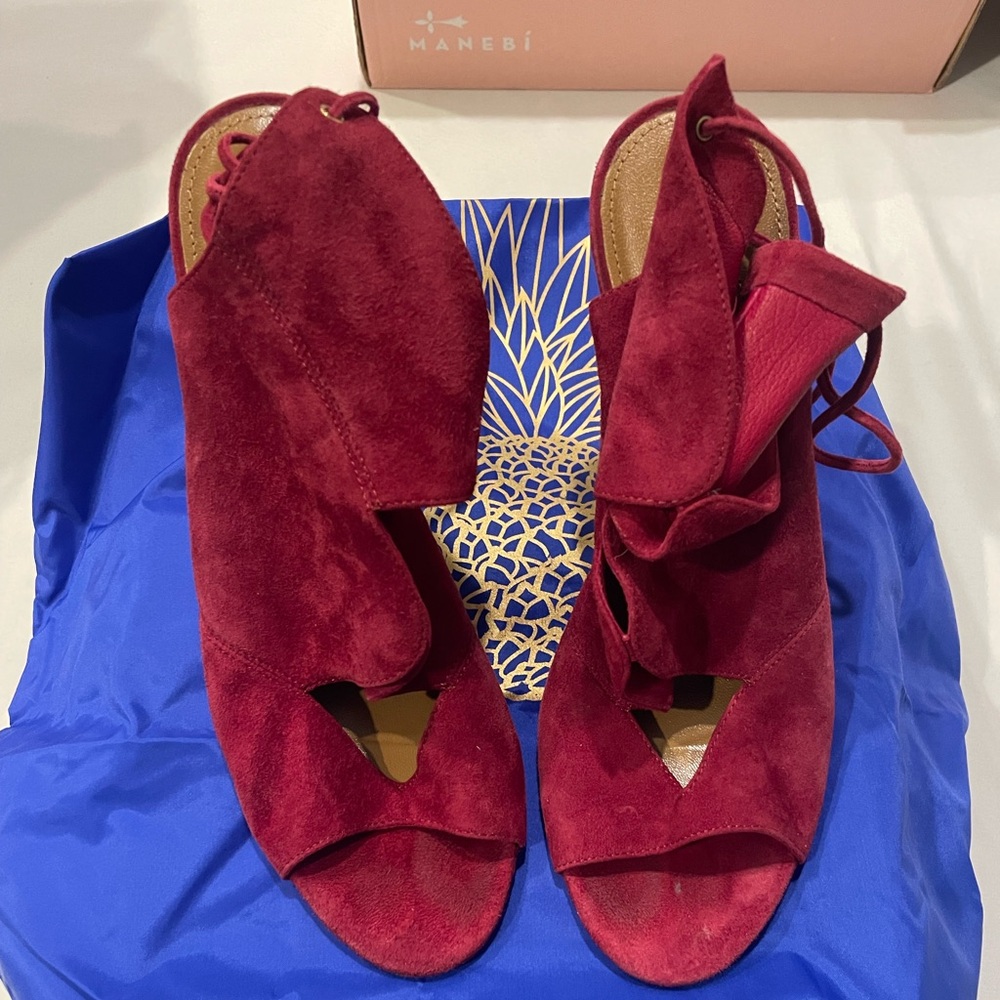 AQUAZURRA red suede cut out sandals, size 6.5.